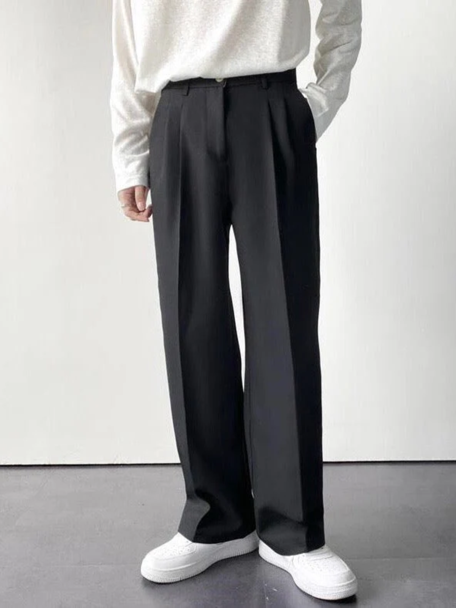 Gunsan Fitted Trousers